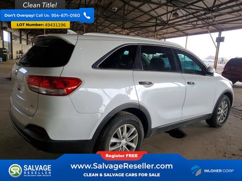 Used 2017 Kia Sorento LX w/ LX Convenience Package image 4