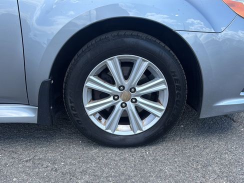 Used 2011 Subaru Legacy 2.5i Premium AWD/4WD image 39