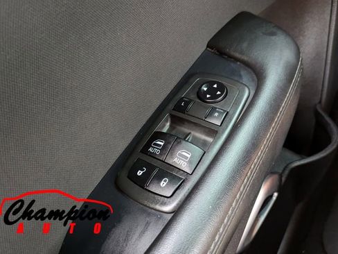 Used 2021 Dodge Challenger SXT w/ Driver Convenience Group image 24