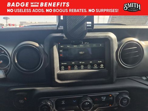 Used 2023 Jeep Gladiator Sport AWD/4WD image 20