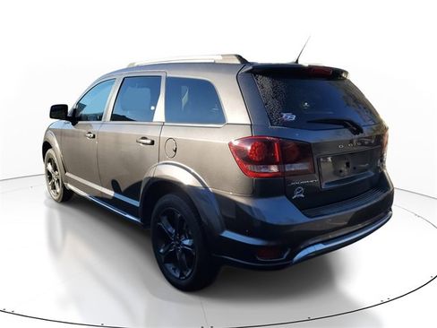 Used 2018 Dodge Journey Crossroad w/ Nav & Sun Group image 4