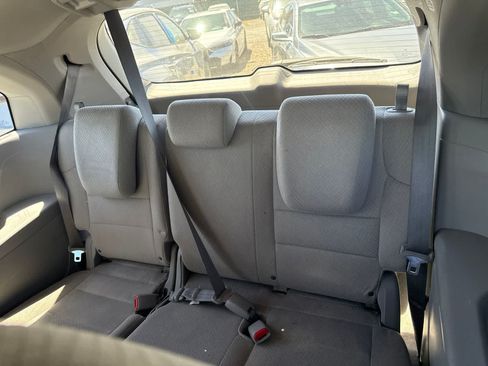 Used 2014 Honda Odyssey EX image 16