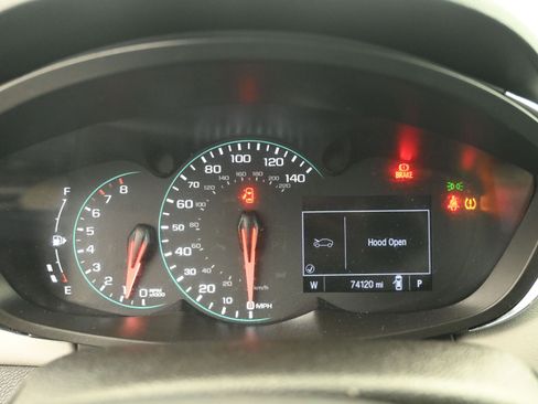 Used 2019 Chevrolet Trax LT w/ LT Convenience Package image 11