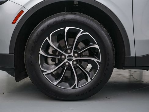 Used 2025 Lincoln Nautilus Premier w/ Equipment Group 102A AWD/4WD image 11