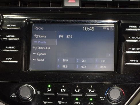 Used 2019 Toyota Camry LE image 29