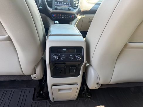 Used 2019 GMC Acadia Denali w/ Technology Package FWD image 21