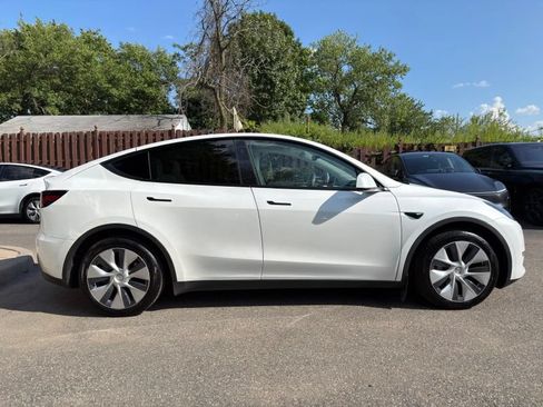 Used 2023 Tesla Model Y Long Range AWD/4WD image 8