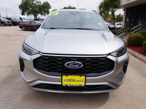 Used 2023 Ford Escape ST-Line w/ Tech Pack #1 FWD image 2