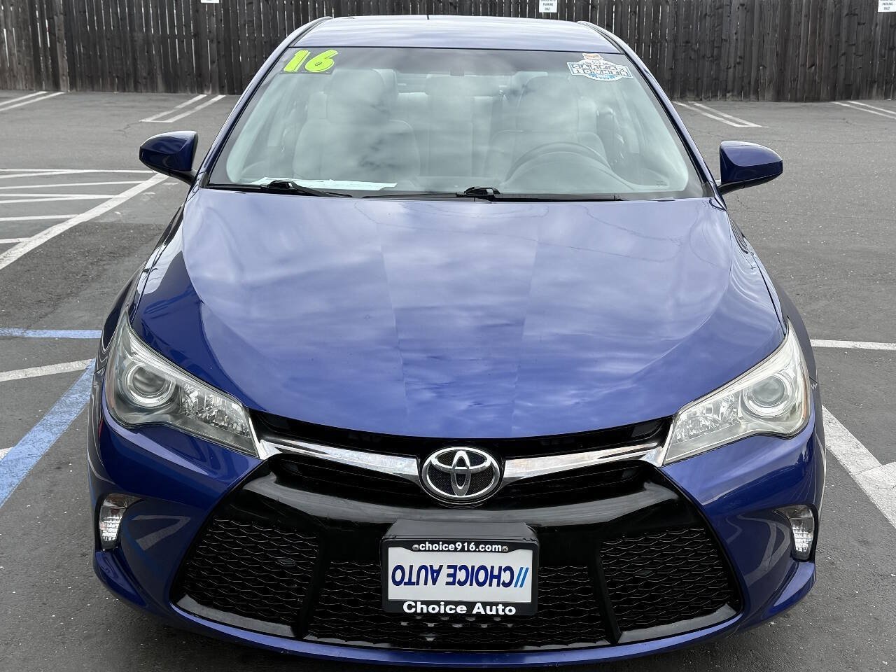 Used 2016 Toyota Camry SE FWD image 2