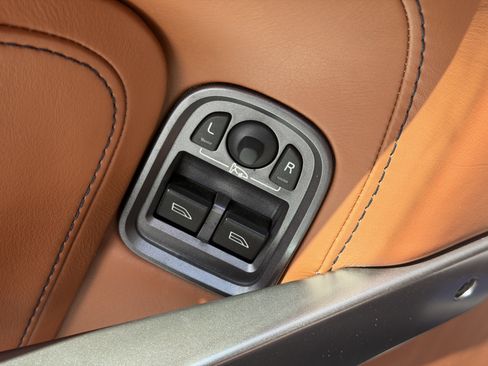 Used 2006 Aston Martin DB9 Volante RWD image 19