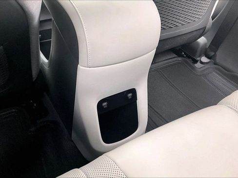 Used 2025 Hyundai Ioniq 5 Limited image 33