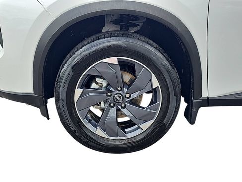 Used 2026 Nissan Rogue SV FWD image 29