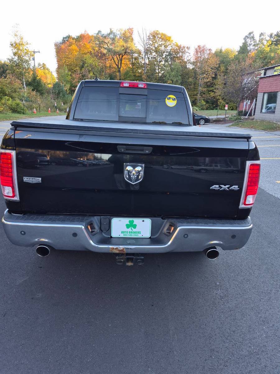 Used 2013 RAM 1500 Laramie w/ Convenience Group AWD/4WD image 4