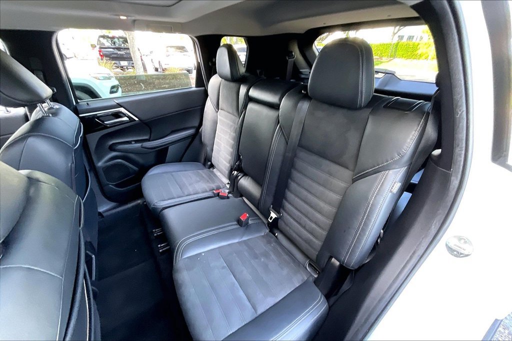 Used 2022 Mitsubishi Outlander SE FWD image 14