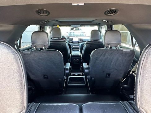 Used 2020 Ford Explorer Limited image 17