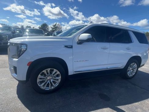 Used 2023 GMC Yukon SLT w/ SLT Luxury Package AWD/4WD image 16