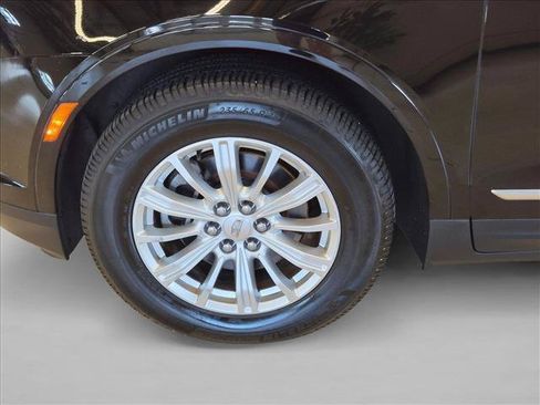 Used 2018 Cadillac XT5 AWD image 25