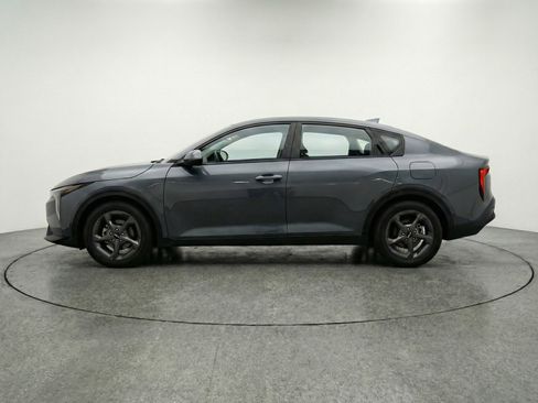Used 2025 Kia K4 FWD image 5