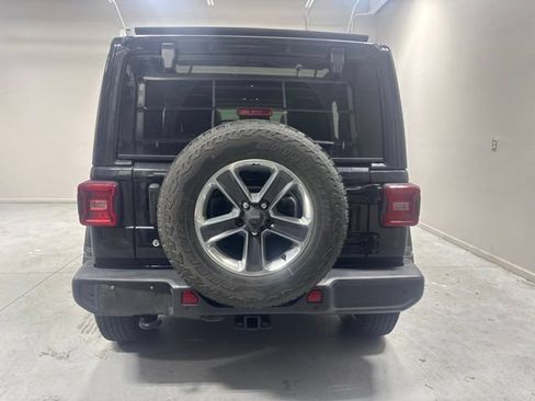 Used 2020 Jeep Wrangler Unlimited Sahara AWD/4WD image 7