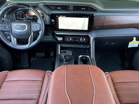 Used 2025 GMC Sierra 1500 Denali Ultimate image 13