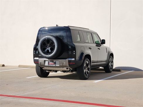 New 2026 Land Rover Defender 110 S image 4