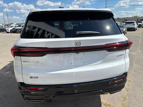 Certified 2026 Buick Enclave Sport Touring FWD image 4