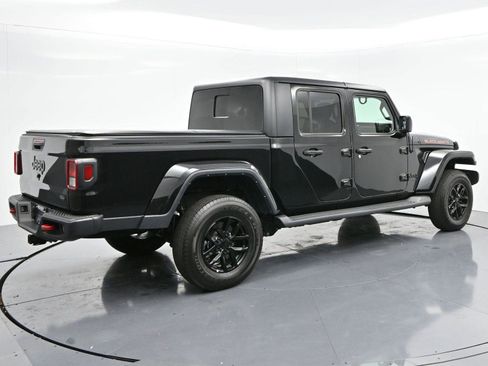 Used 2023 Jeep Gladiator Sport image 7