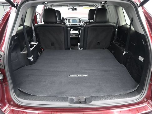 Used 2016 Toyota Highlander XLE AWD/4WD image 22