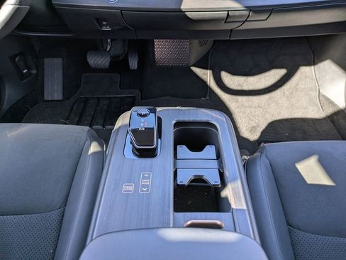 Used 2023 Nissan Ariya AWD image 20