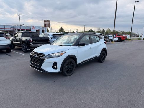 Used 2023 Nissan Kicks SR w/ SR Premium Package image 1