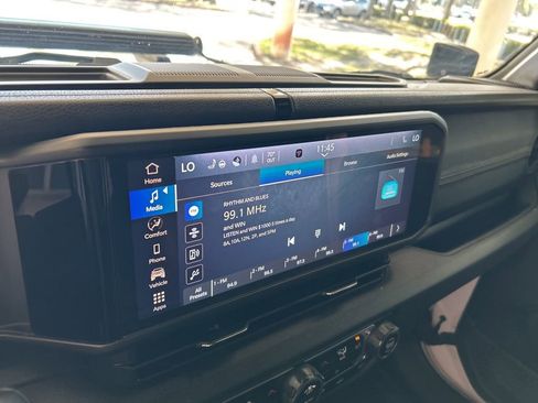 Used 2024 Jeep Gladiator Willys image 7