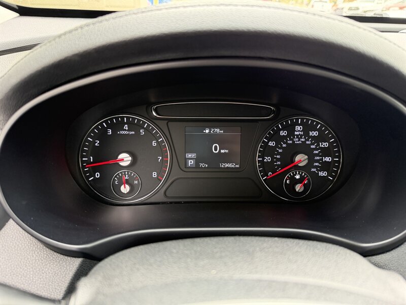 Used 2019 Kia Sorento AWD V6 image 24