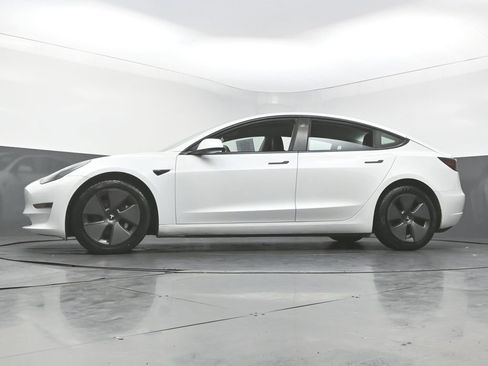 Used 2021 Tesla Model 3 Standard Range Plus image 46
