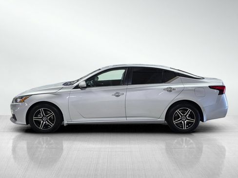 Used 2019 Nissan Altima 2.5 S FWD image 4