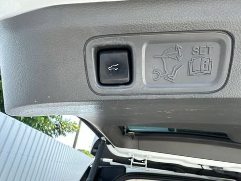 Used 2021 Ford Expedition Max Limited RWD image 11
