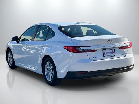 Used 2025 Toyota Camry LE FWD image 7