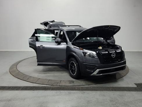 Used 2024 Nissan Pathfinder Rock Creek AWD/4WD image 9