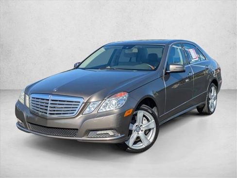 Used 2010 Mercedes-Benz E 550 Sedan image 1