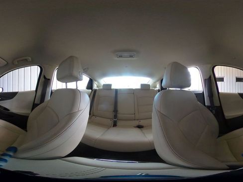 Used 2024 Chevrolet Malibu LT image 40