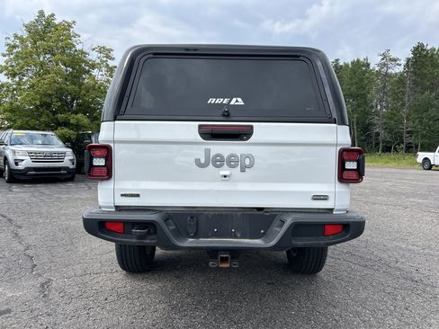 Used 2022 Jeep Gladiator Overland w/ Popular Equipment Package AWD/4WD image 5