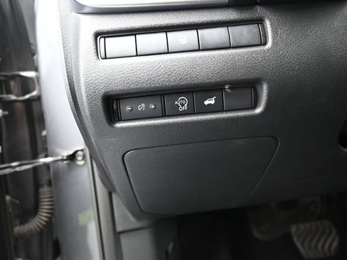 Used 2025 Nissan Rogue SV FWD image 10
