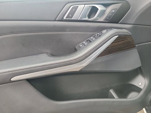 Used 2023 BMW X5 xDrive45e image 19