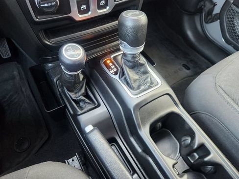 Used 2023 Jeep Wrangler Sport AWD/4WD image 23