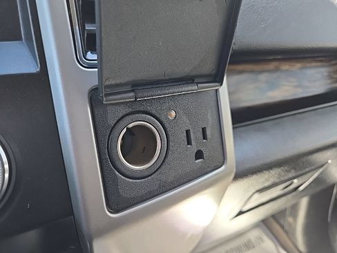 Used 2019 Ford F150 Lariat w/ Equipment Group 502A Luxury AWD/4WD image 97