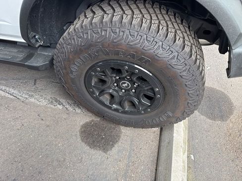 Used 2022 Ford Bronco Wildtrak image 25