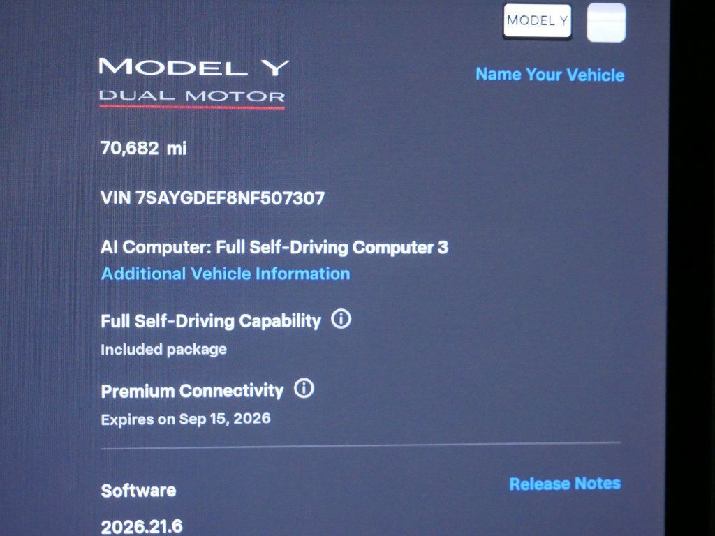 Used 2022 Tesla Model Y Performance AWD/4WD image 2
