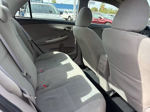 Used 2012 Toyota Corolla LE FWD image 5