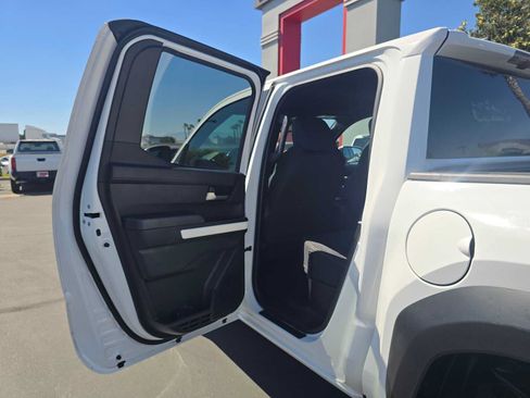 Used 2024 Toyota Tacoma TRD Off-Road AWD/4WD image 17