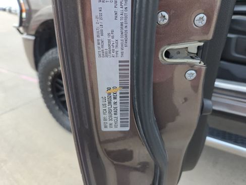 Used 2021 RAM 2500 Laramie AWD/4WD image 29