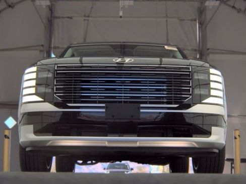Used 2026 Hyundai Palisade Calligraphy AWD/4WD image 3